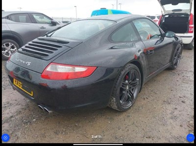 Lot 14 - 2005 Porsche 911 Carrera 4S