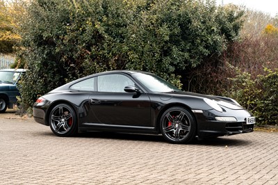 Lot 14 - 2005 Porsche 911 Carrera 4S