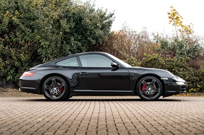 Lot 14 - 2005 Porsche 911 Carrera 4S