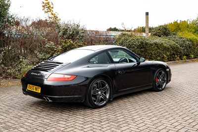 Lot 14 - 2005 Porsche 911 Carrera 4S