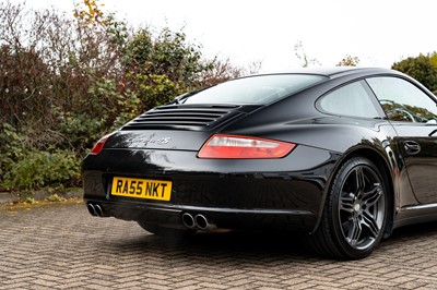 Lot 14 - 2005 Porsche 911 Carrera 4S