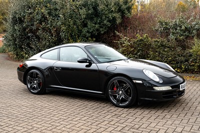 Lot 14 - 2005 Porsche 911 Carrera 4S