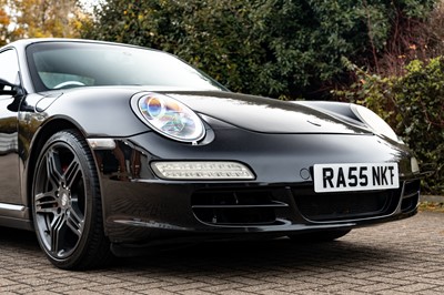 Lot 14 - 2005 Porsche 911 Carrera 4S