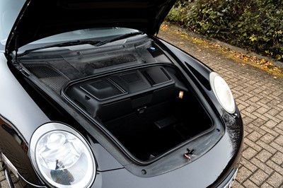 Lot 14 - 2005 Porsche 911 Carrera 4S