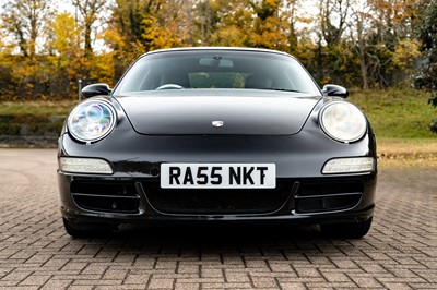 Lot 14 - 2005 Porsche 911 Carrera 4S