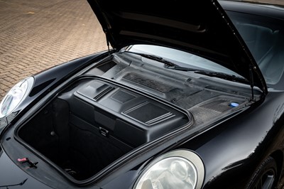 Lot 14 - 2005 Porsche 911 Carrera 4S