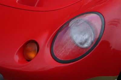 Lot 99 - 2000 Lotus Elise S1 Type 49
