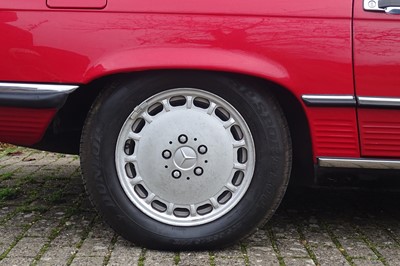 Lot 42 - 1986 Mercedes-Benz 500 SL