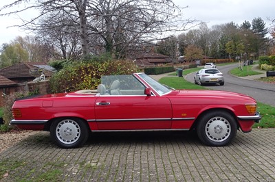 Lot 42 - 1986 Mercedes-Benz 500 SL