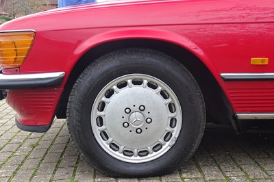 Lot 42 - 1986 Mercedes-Benz 500 SL