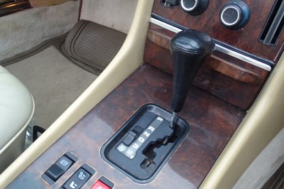 Lot 42 - 1986 Mercedes-Benz 500 SL