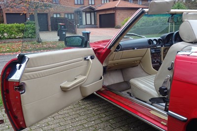 Lot 42 - 1986 Mercedes-Benz 500 SL