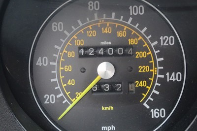 Lot 42 - 1986 Mercedes-Benz 500 SL