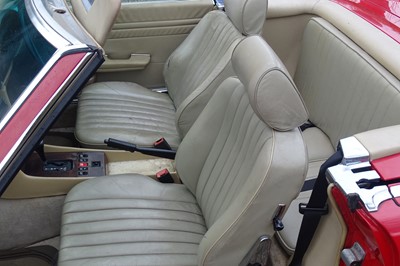 Lot 42 - 1986 Mercedes-Benz 500 SL