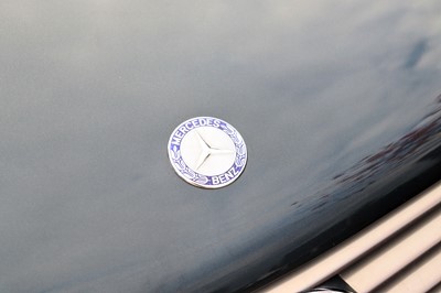 Lot 69 - 1999 Mercedes-Benz SL280