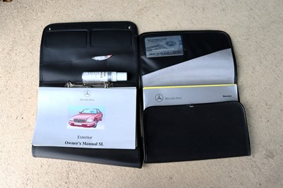 Lot 69 - 1999 Mercedes-Benz SL280