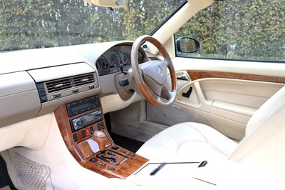 Lot 69 - 1999 Mercedes-Benz SL280