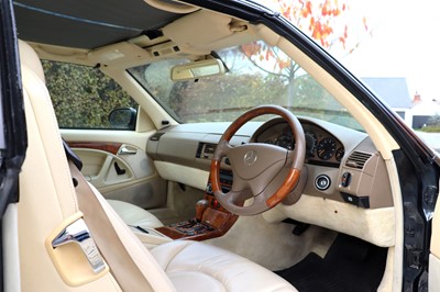 Lot 69 - 1999 Mercedes-Benz SL280