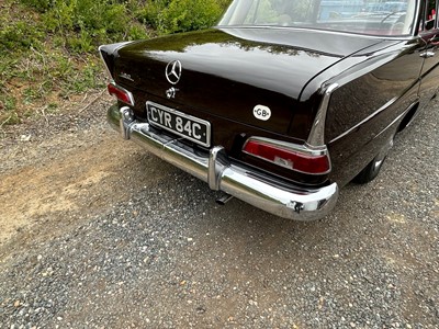 Lot 11 - 1965 Mercedes-Benz 190 C