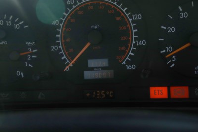 Lot 48 - 1995 Mercedes-Benz SL 320