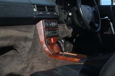 Lot 48 - 1995 Mercedes-Benz SL 320