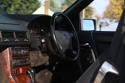 Lot 48 - 1995 Mercedes-Benz SL 320