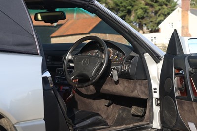 Lot 48 - 1995 Mercedes-Benz SL 320