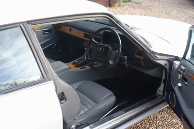 Lot 85 - 1990 Jaguar XJ-S 3.6