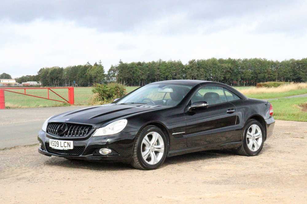 Lot 8 - 2009 Mercedes-Benz SL 350