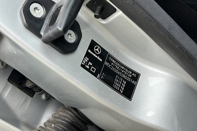 Lot 34 - 2002 Mercedes-Benz C32 AMG