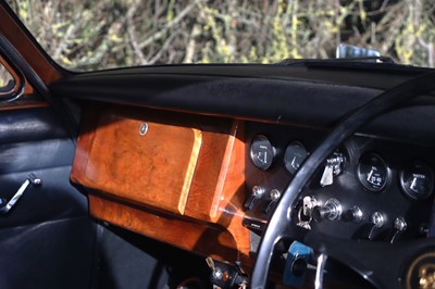 Lot 29 - 1967 Daimler V8 250