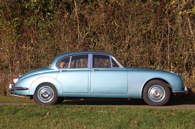 Lot 29 - 1967 Daimler V8 250