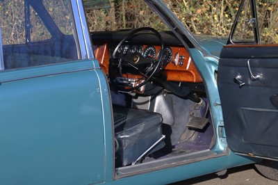 Lot 29 - 1967 Daimler V8 250