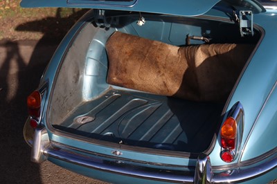 Lot 29 - 1967 Daimler V8 250