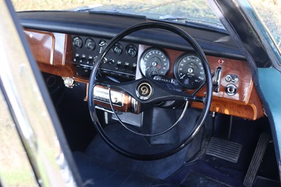Lot 29 - 1967 Daimler V8 250