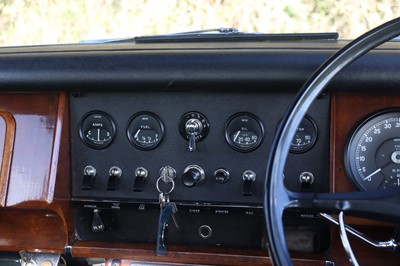 Lot 29 - 1967 Daimler V8 250