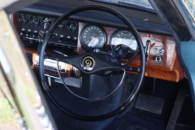 Lot 29 - 1967 Daimler V8 250