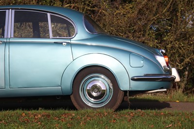 Lot 29 - 1967 Daimler V8 250