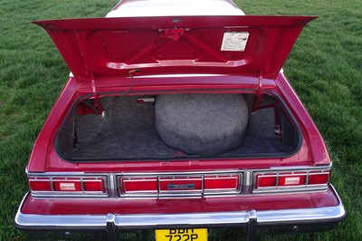 Lot 102 - 1976 Ford Elite