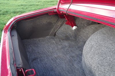 Lot 102 - 1976 Ford Elite