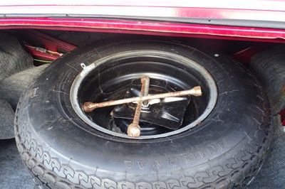 Lot 102 - 1976 Ford Elite