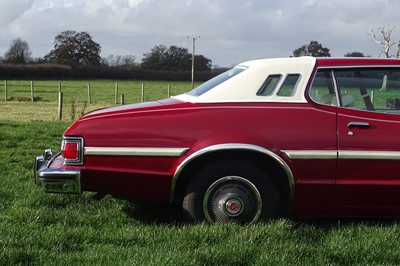 Lot 102 - 1976 Ford Elite