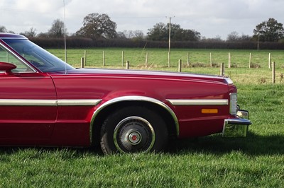 Lot 102 - 1976 Ford Elite