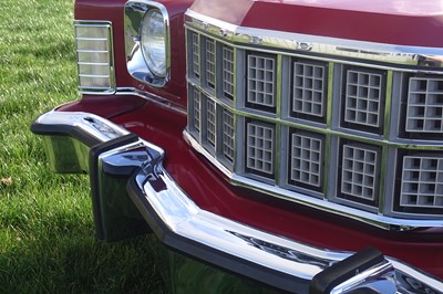 Lot 102 - 1976 Ford Elite