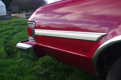 Lot 102 - 1976 Ford Elite