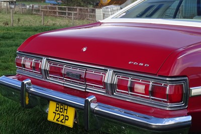 Lot 102 - 1976 Ford Elite