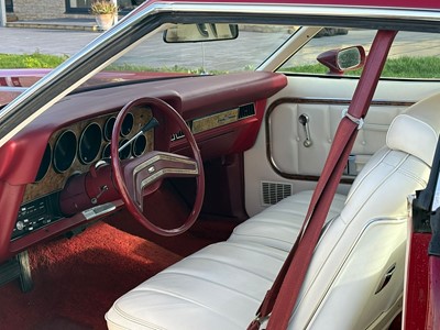 Lot 102 - 1976 Ford Elite