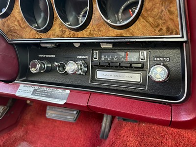 Lot 102 - 1976 Ford Elite