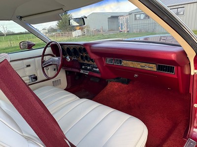 Lot 102 - 1976 Ford Elite