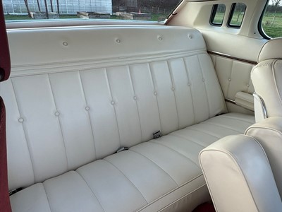 Lot 102 - 1976 Ford Elite